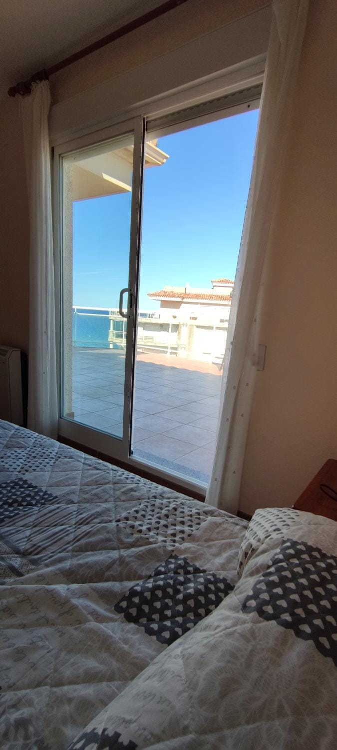 Bed, Sea view
