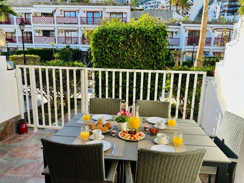 Balcony/Terrace, Breakfast