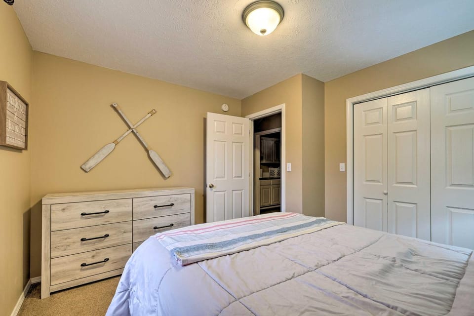 Holiday Island Home Fire Pit and Boat Parking! House in Carroll County