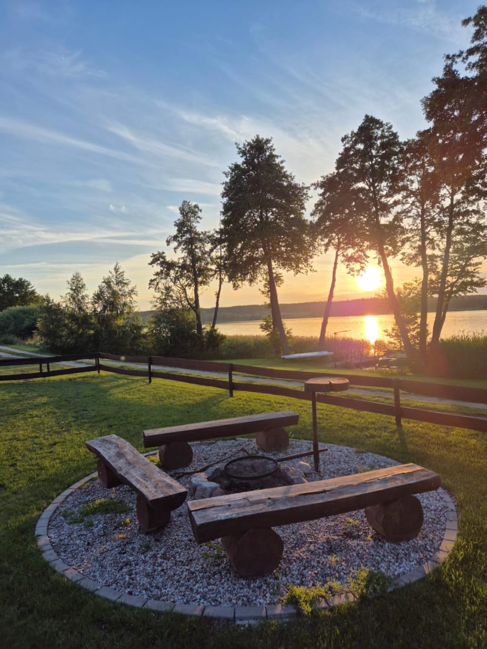 Siedlisko nr 4E i 4F nad jeziorem Skarlińskim, jezioro, mazury, domki letniskowe, bania House in Masovian Voivodeship