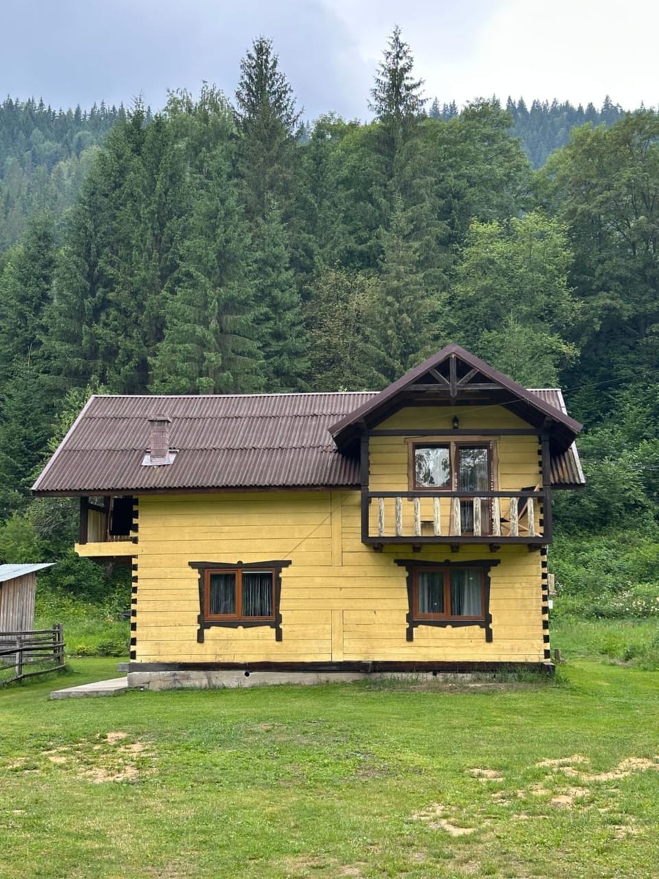 7+я House in Romania