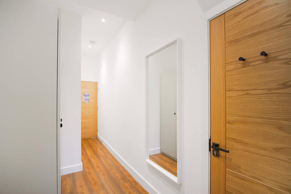Shower, Bathroom, wardrobe