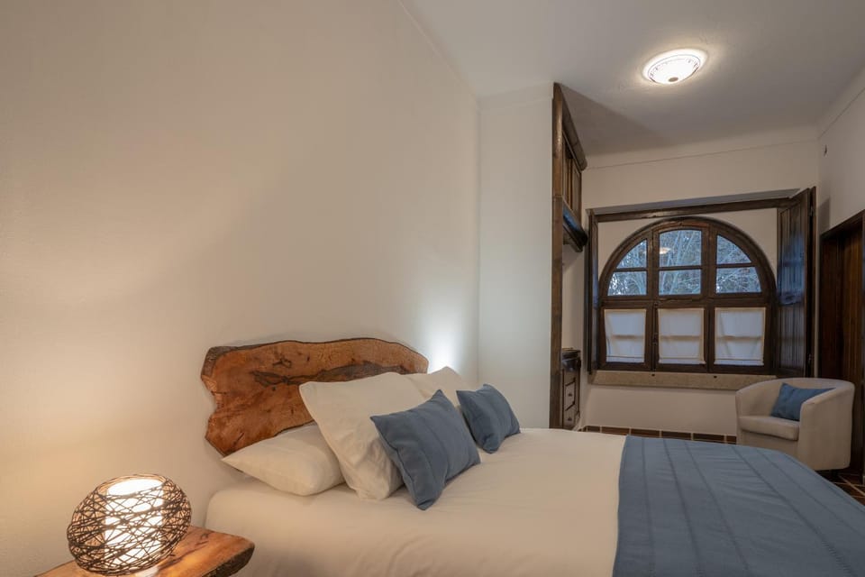Escola do Fado Bed and Breakfast in Évora District, Portugal
