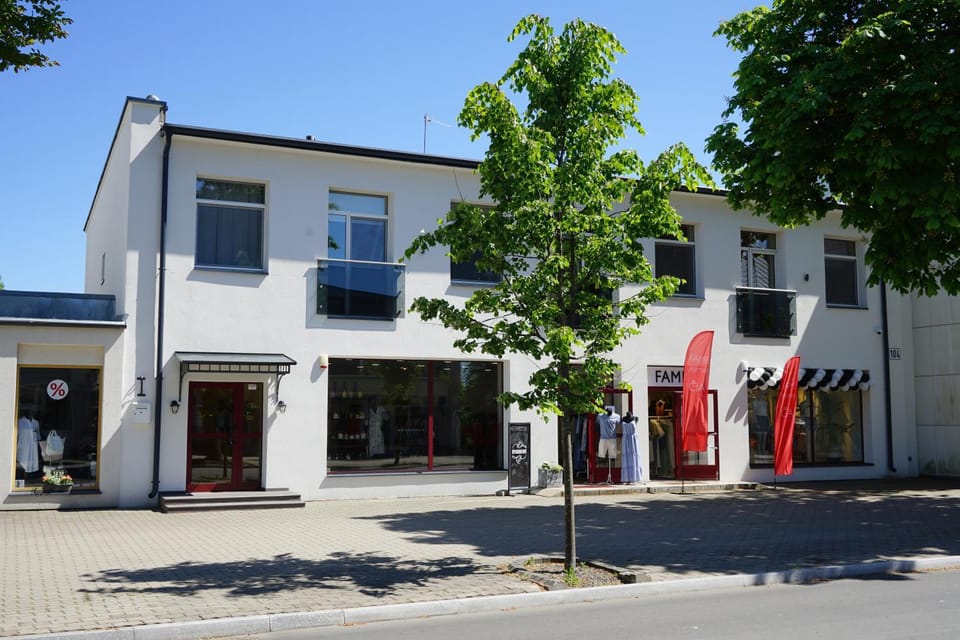 Property building, Facade/entrance