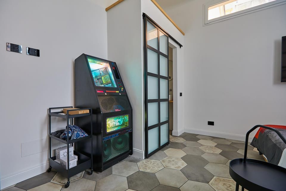 TV and multimedia, Business facilities