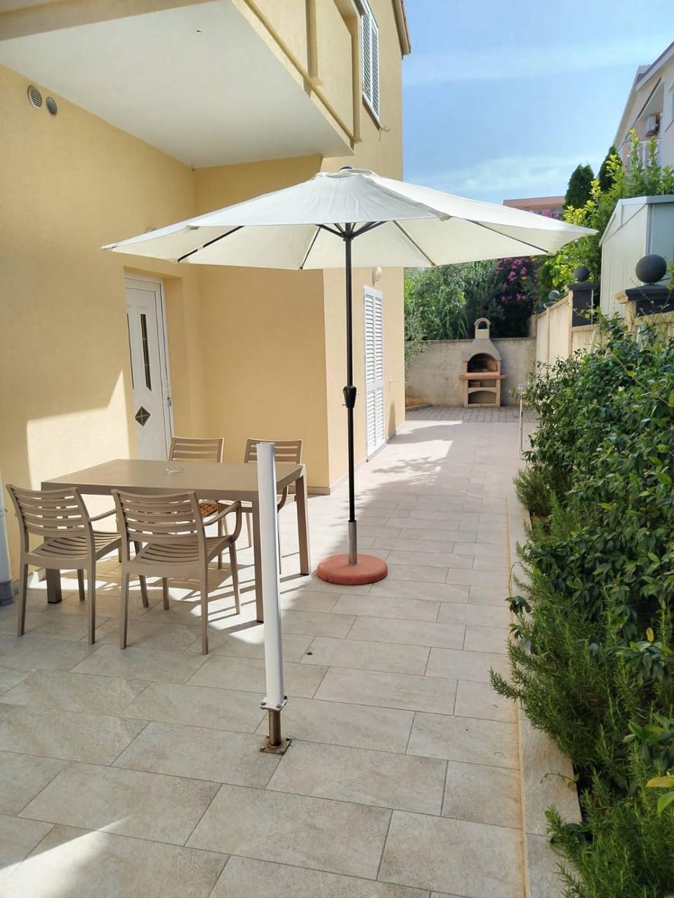 Patio, BBQ facilities, Balcony/Terrace