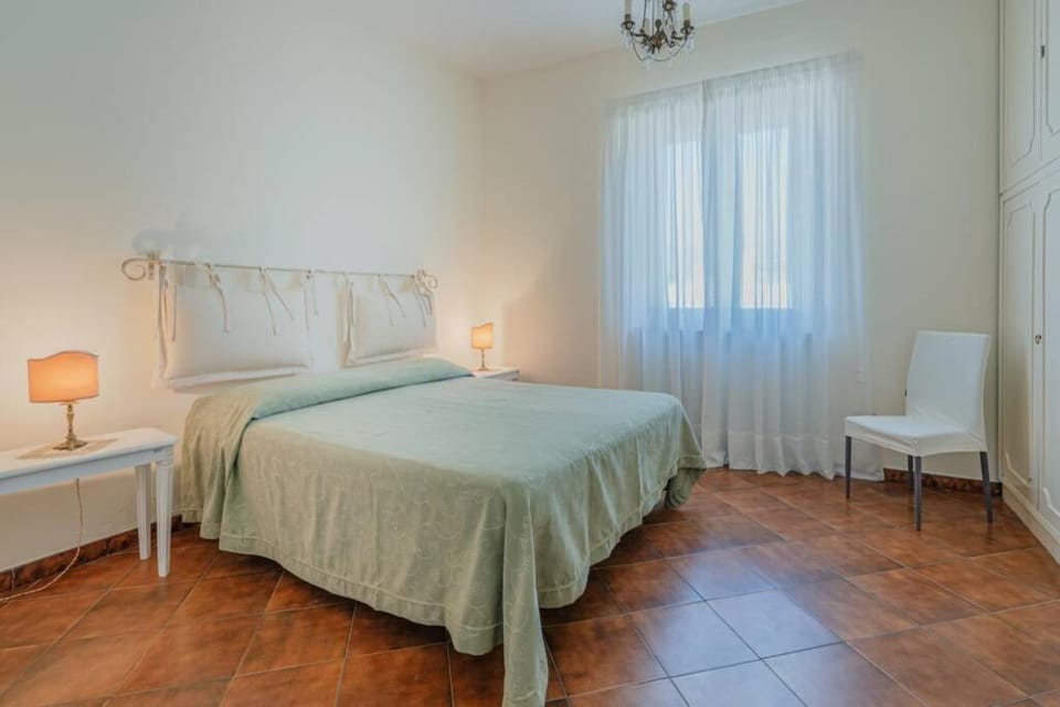Casa Gege', for up to 5 guests, shared pool, Sorrento center Apartment in Priora