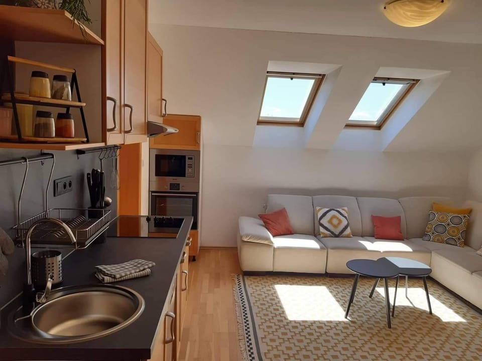 Kitchen or kitchenette, Living room