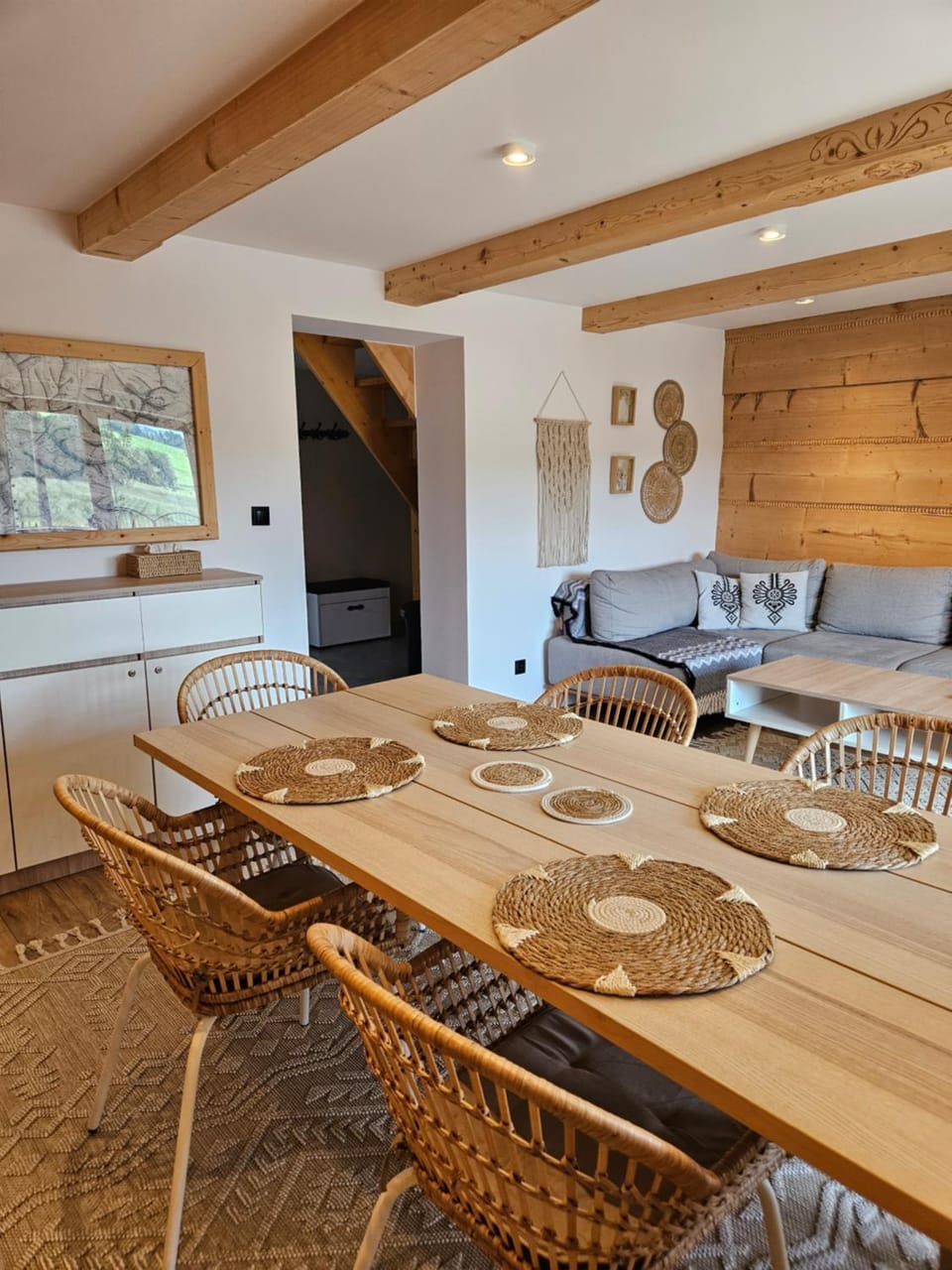 Living room, Dining area