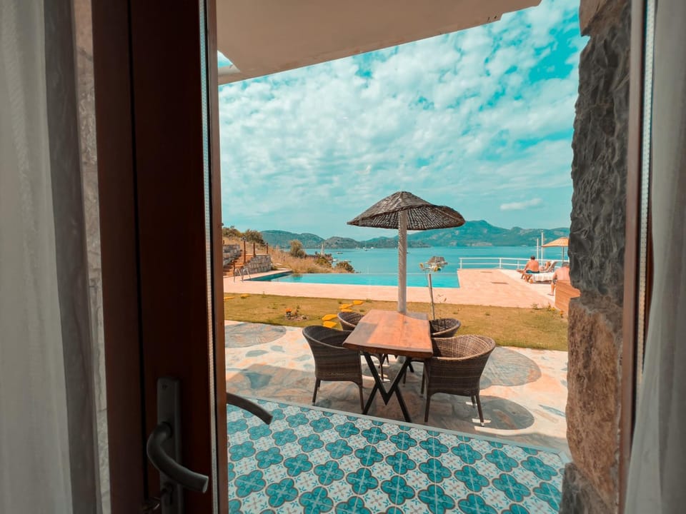 Patio, Natural landscape, View (from property/room), Balcony/Terrace, Beach, Sea view