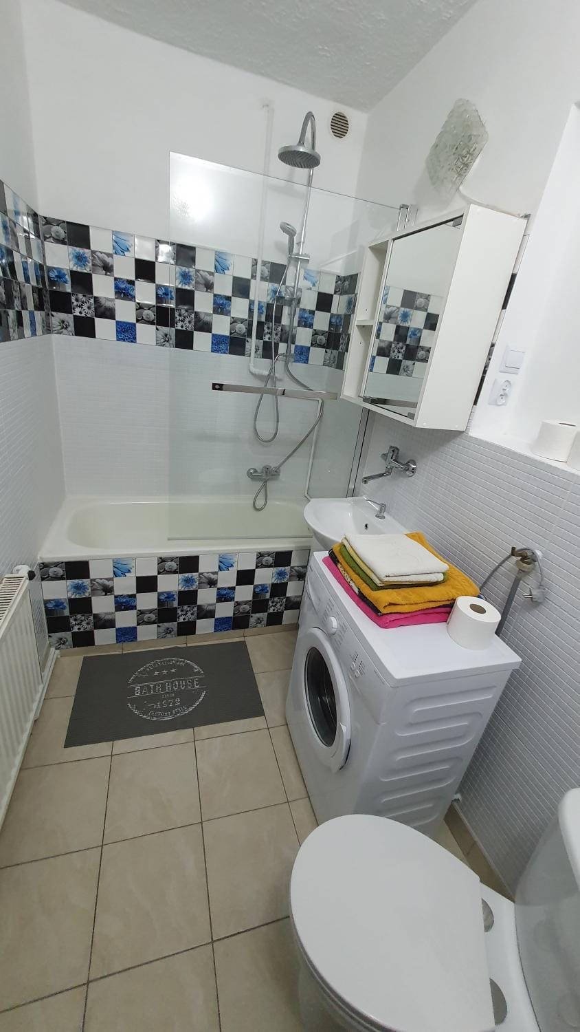 Shower, Toilet, Bathroom