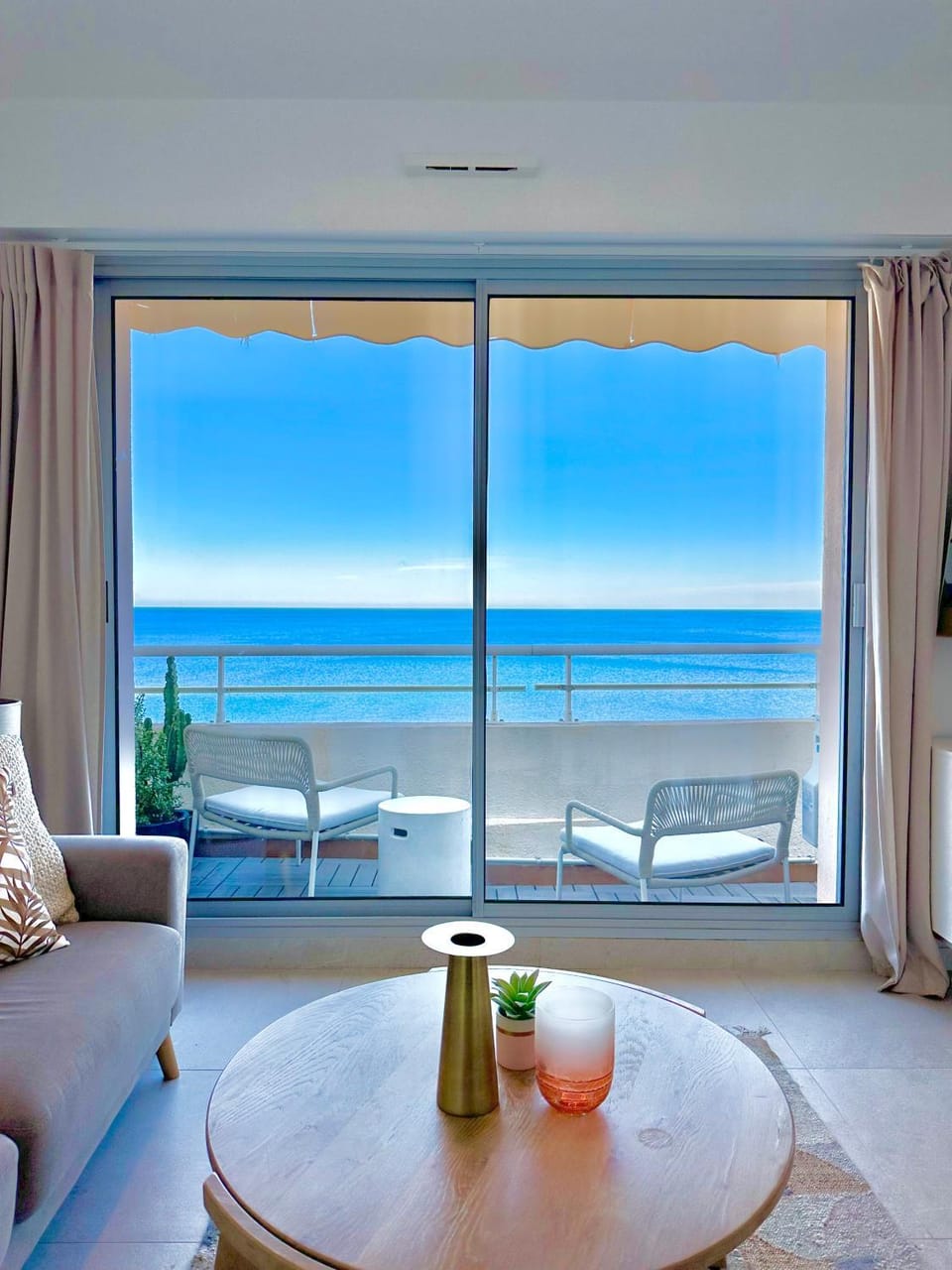 Natural landscape, Living room, Sea view