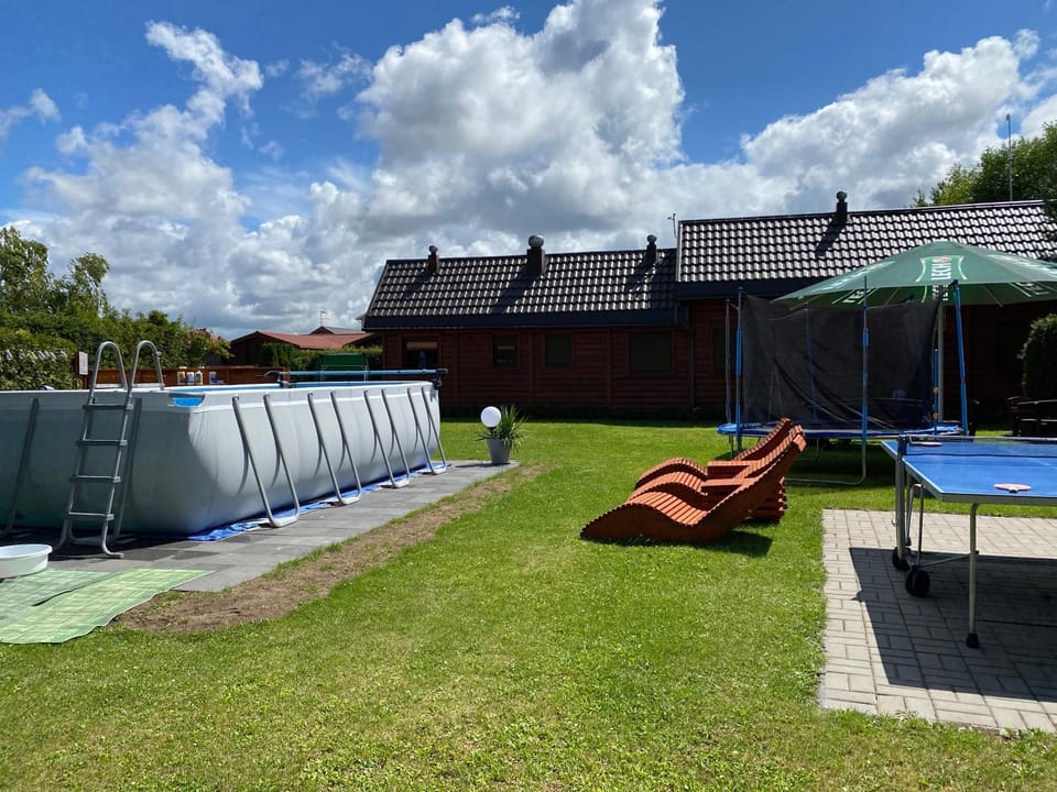 Swimming pool, Swimming pool