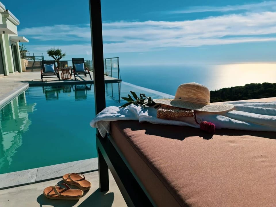Sea view, Swimming pool