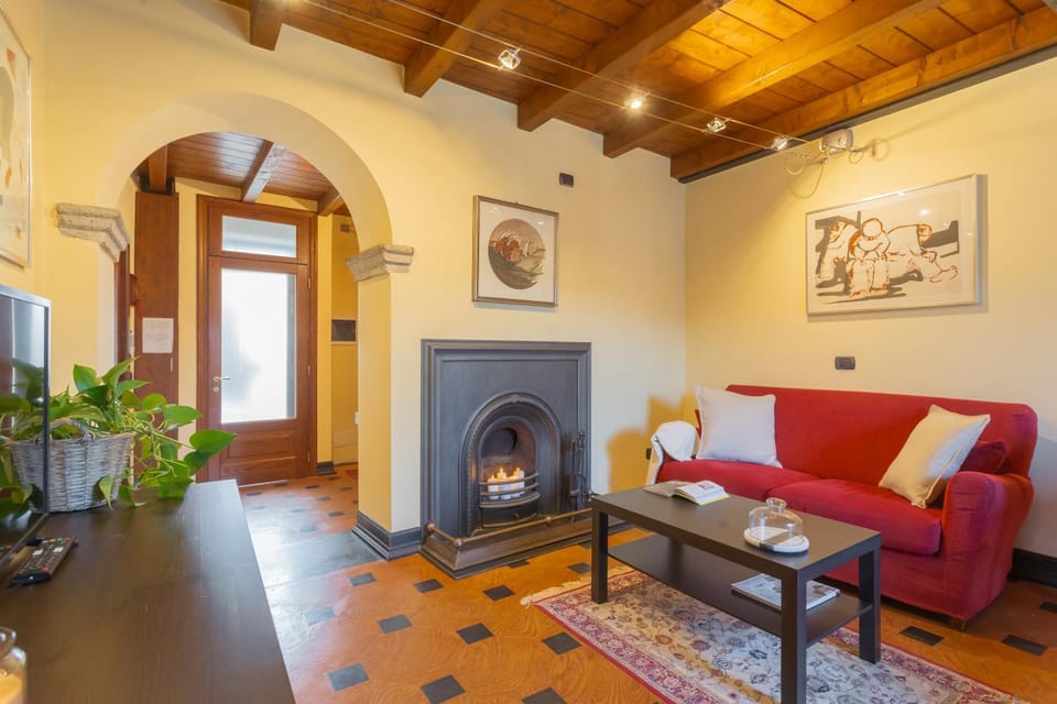 Living room, Seating area, flat iron