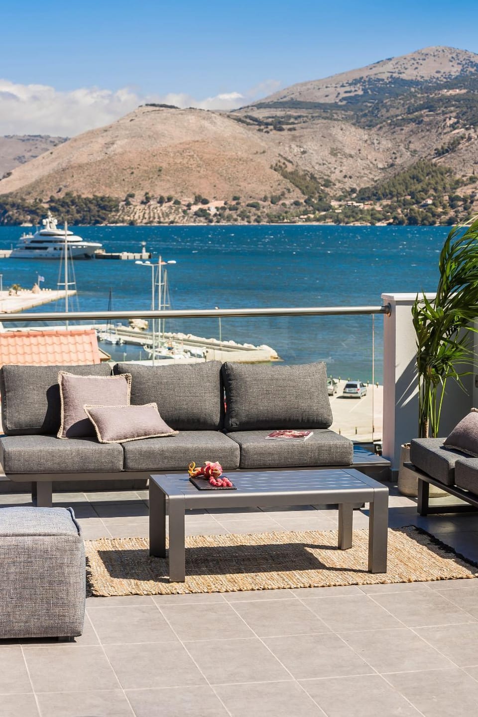 Balcony/Terrace, Mountain view