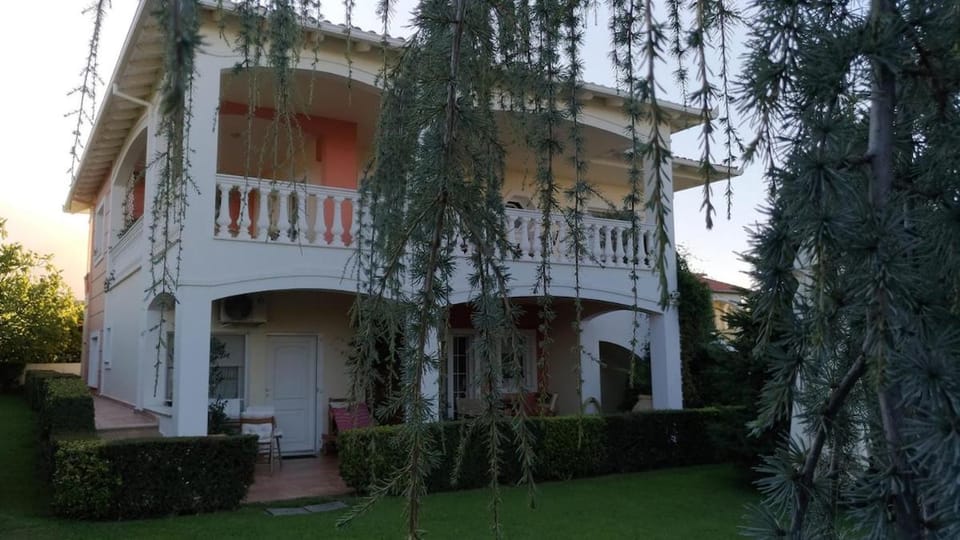 Luxurious Garden House Between Aegean & Olympus House in Pieria, Greece