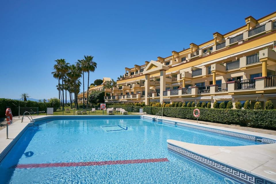 OleHolidays 205 Romana Playa Primera línea playa Apartment in Marbella