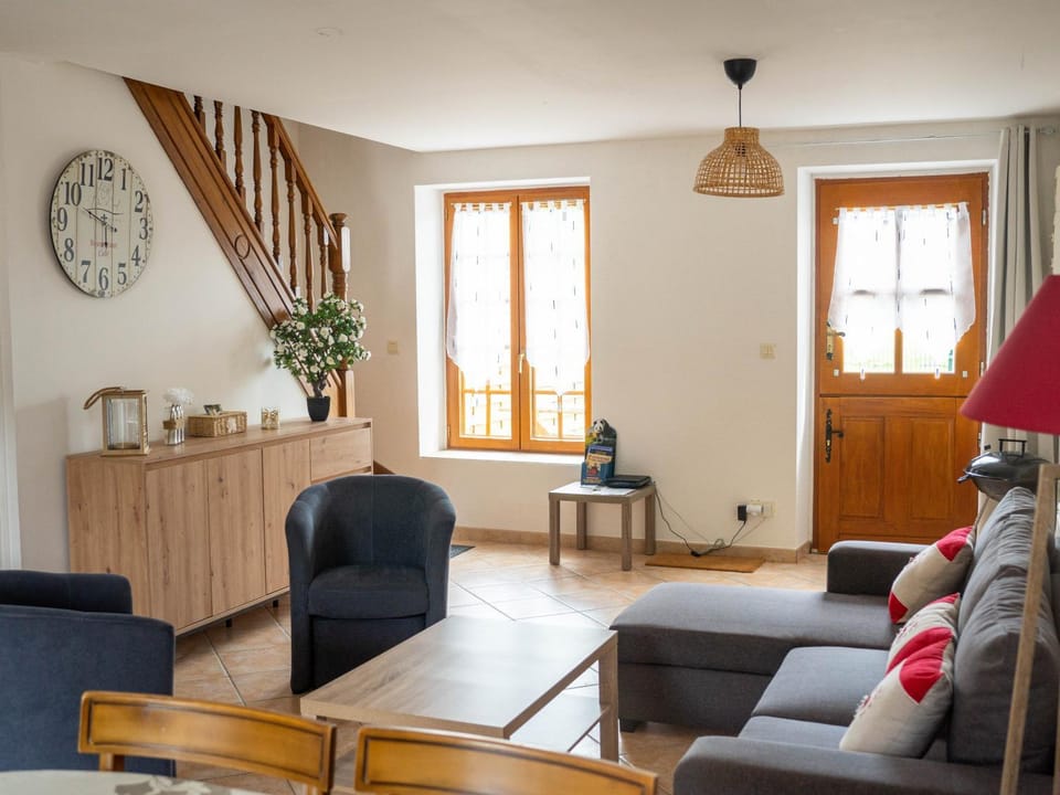 Living room, internet