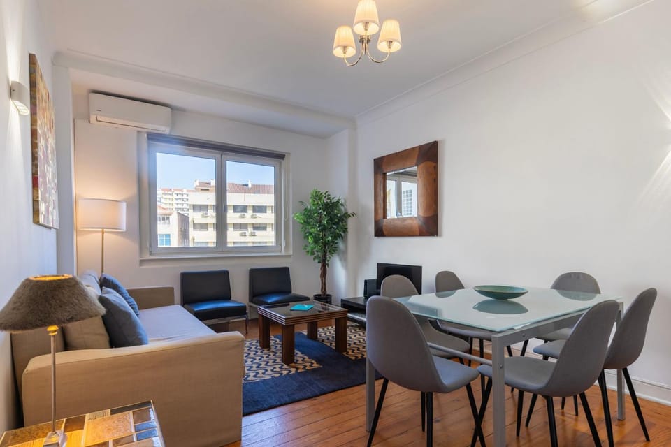 TV and multimedia, Living room, Dining area
