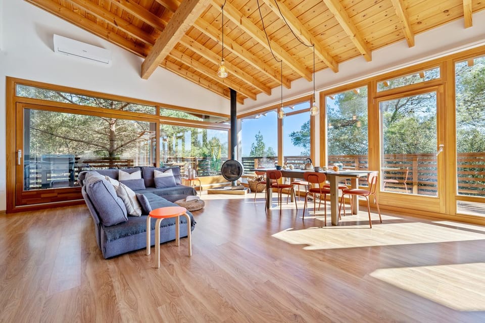 View (from property/room), Balcony/Terrace, Living room