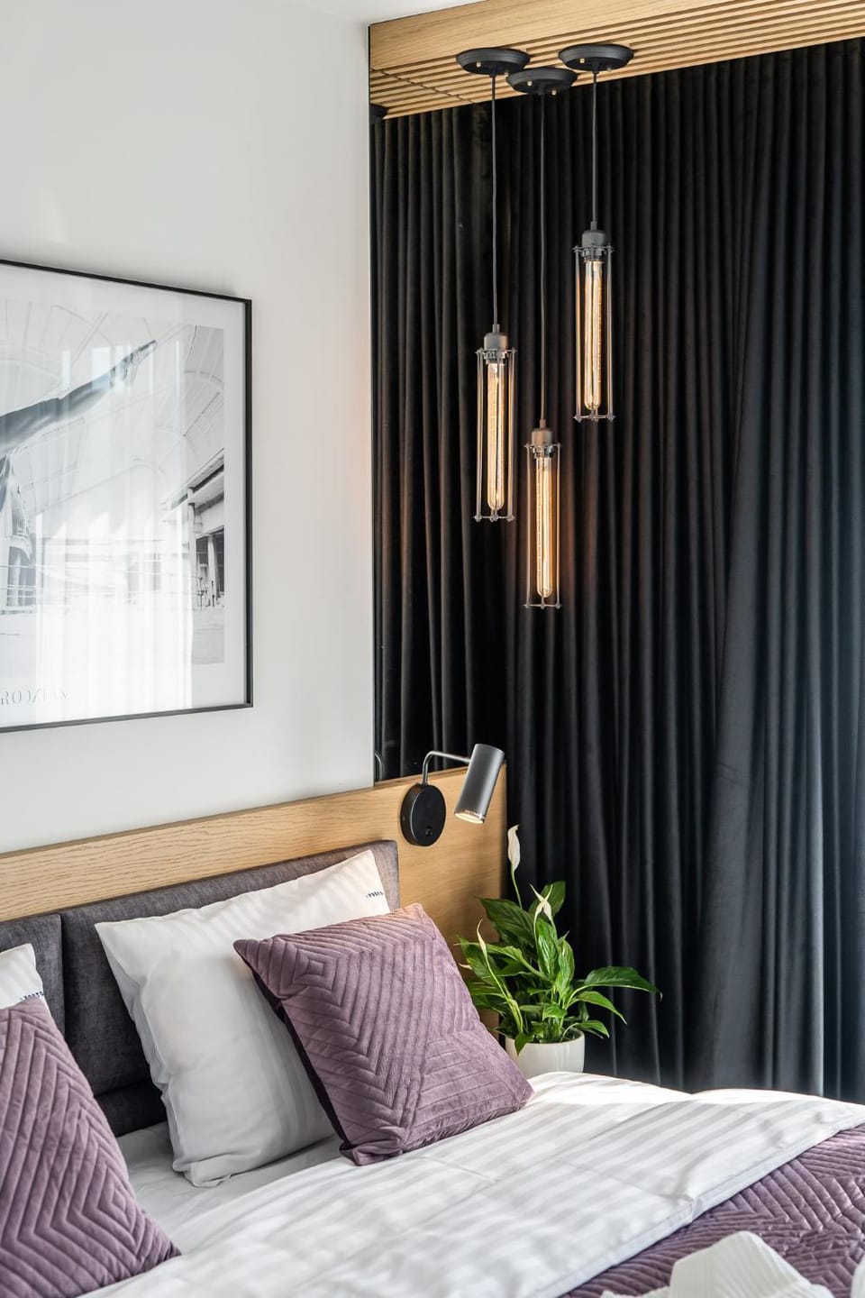 Photo of the whole room, Decorative detail, Bedroom