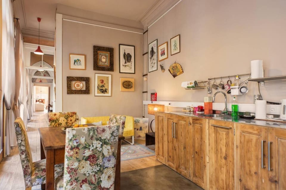 Kitchen or kitchenette, Living room