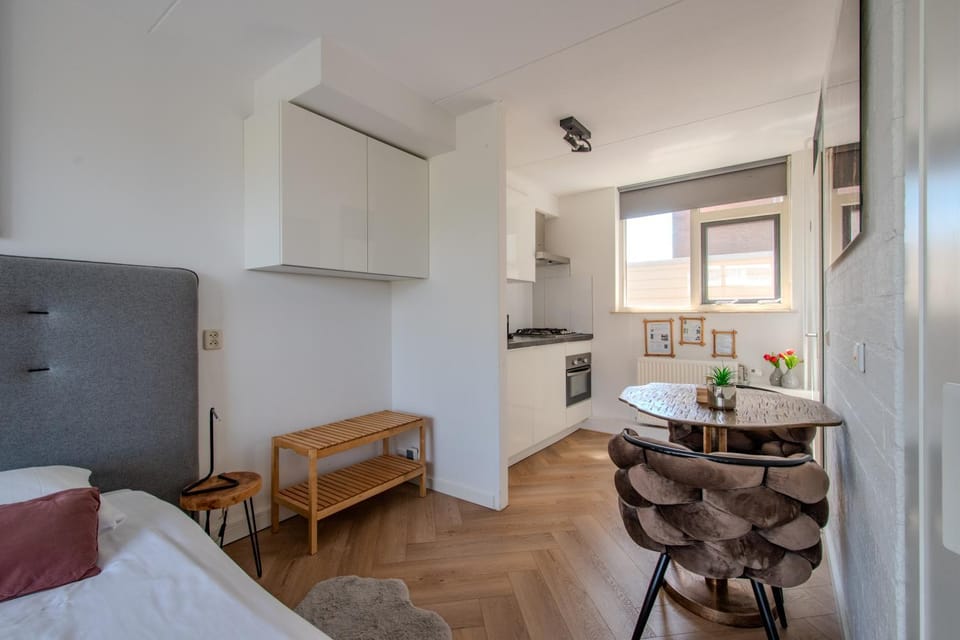 Kitchen or kitchenette, Photo of the whole room, Dining area, Bedroom