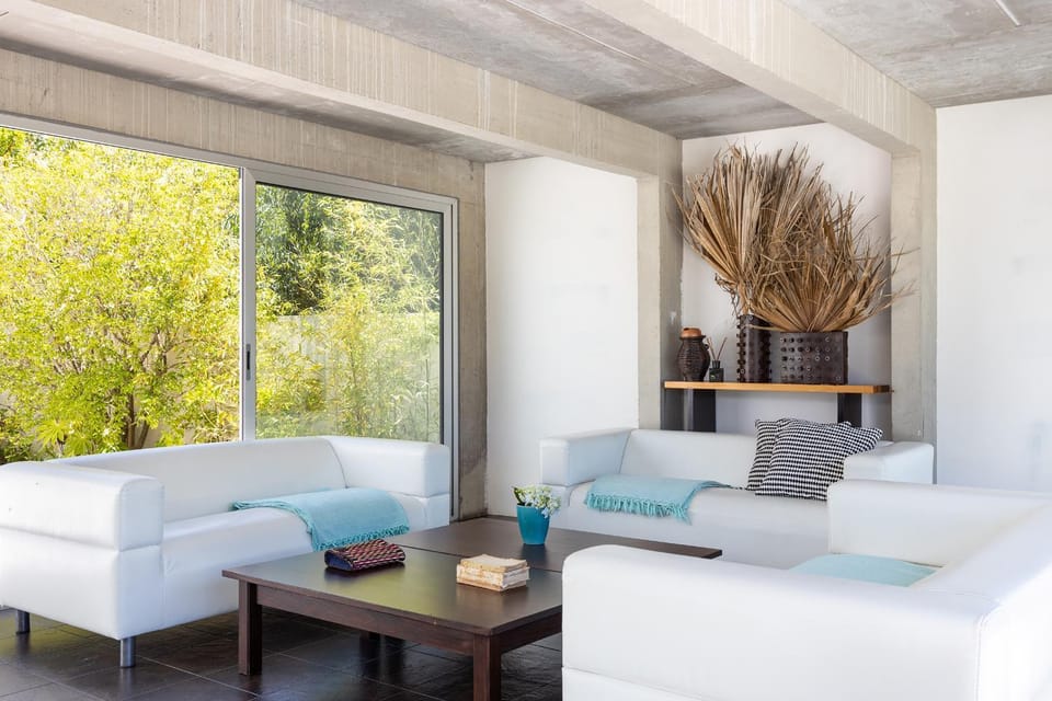 Living room, Garden view