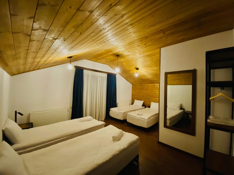 Bedroom, towels