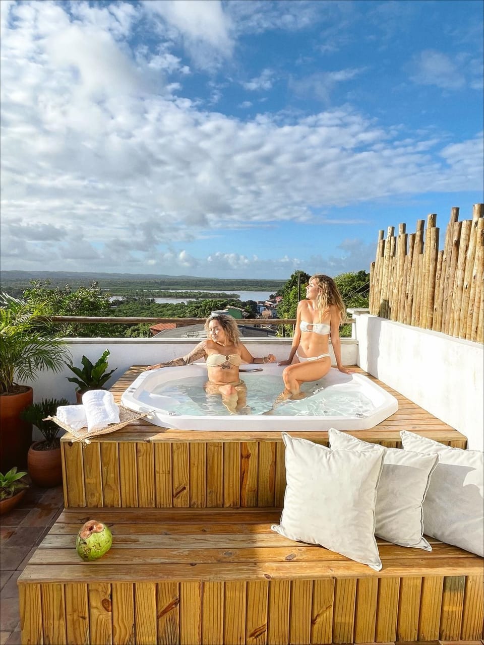 Hot Tub, group of guests