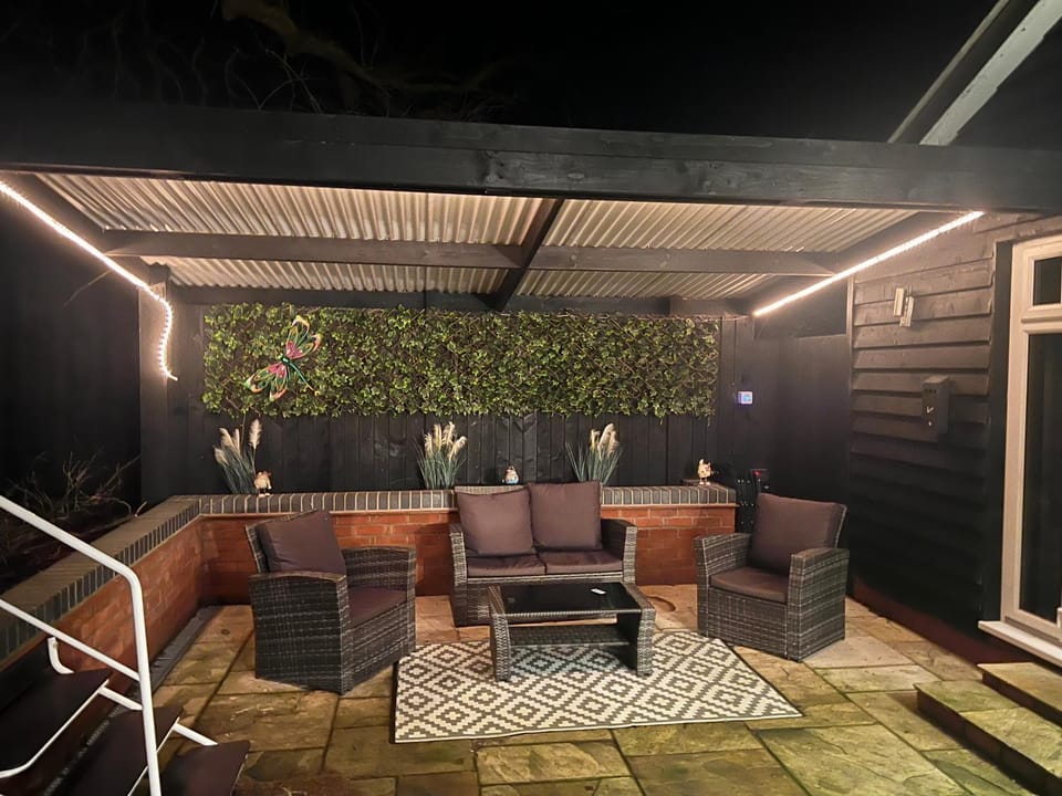 Luxury Woodlands Retreat, Countryside By The Coast Villa in Burgh le Marsh