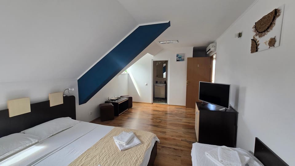 Casa Cristal Bed and Breakfast in Constanța County
