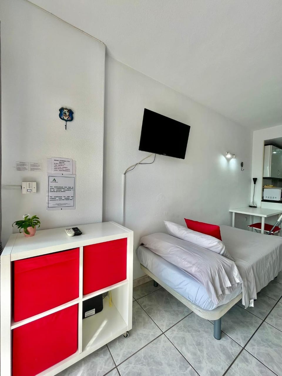 Bed, TV and multimedia
