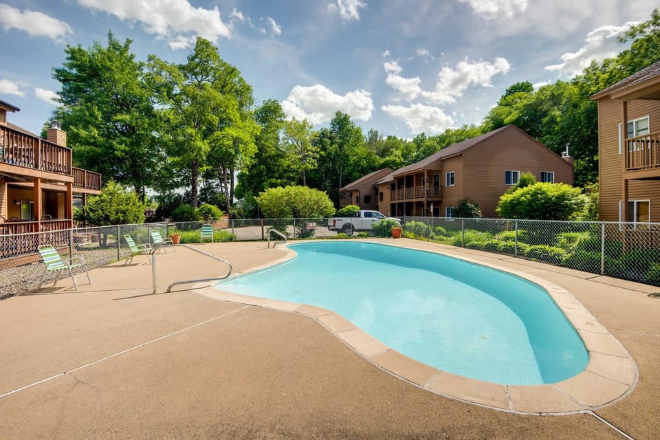 Lovely White Mountains Condo: Hike, Ski & Unwind! House in Lincoln