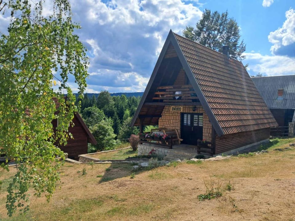 Planinska Kuća Dušan House in Zlatibor District, Serbia