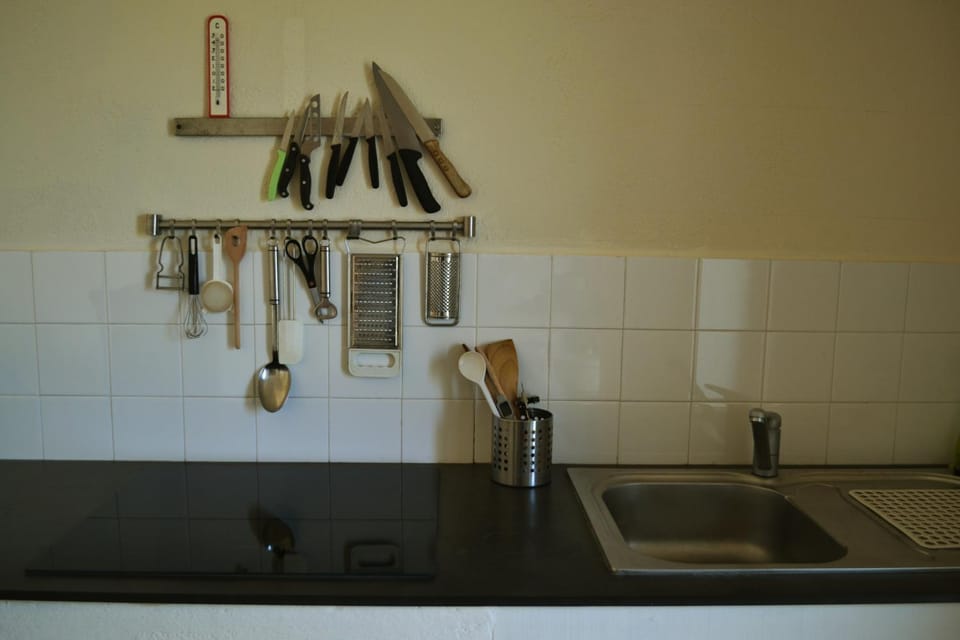 Kitchen or kitchenette, Food, microwave, oven, stove, toaster, kitchen
