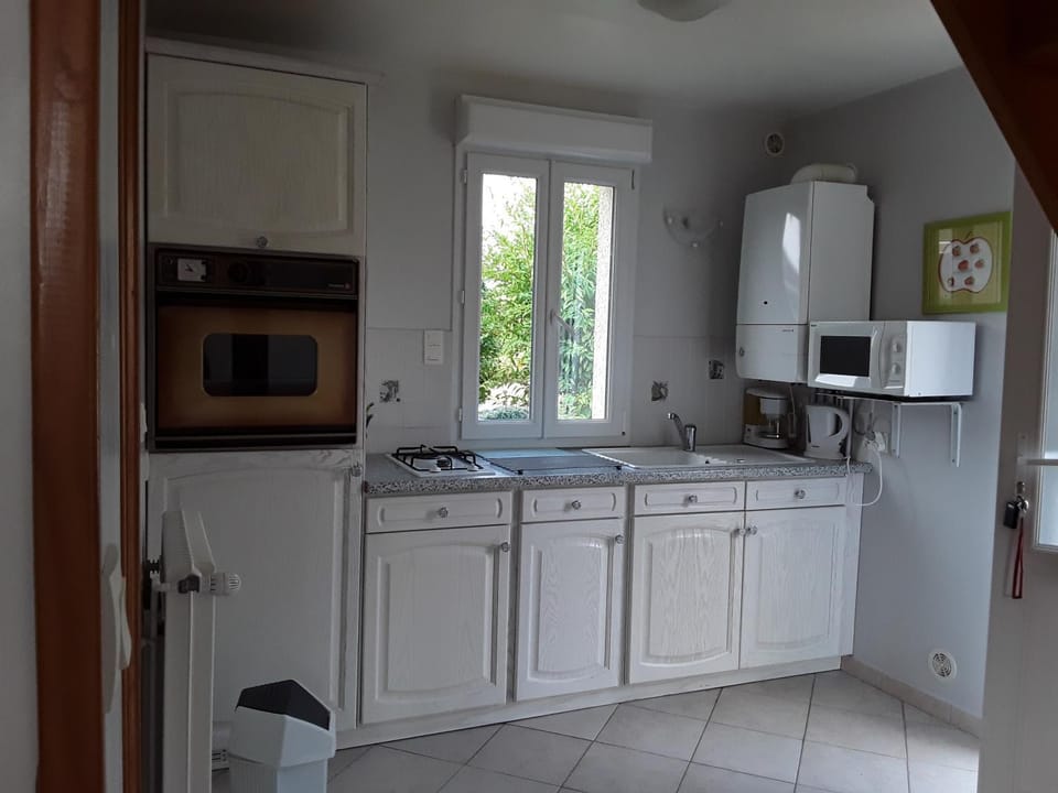 Maison( Clesanie ) House in Normandy