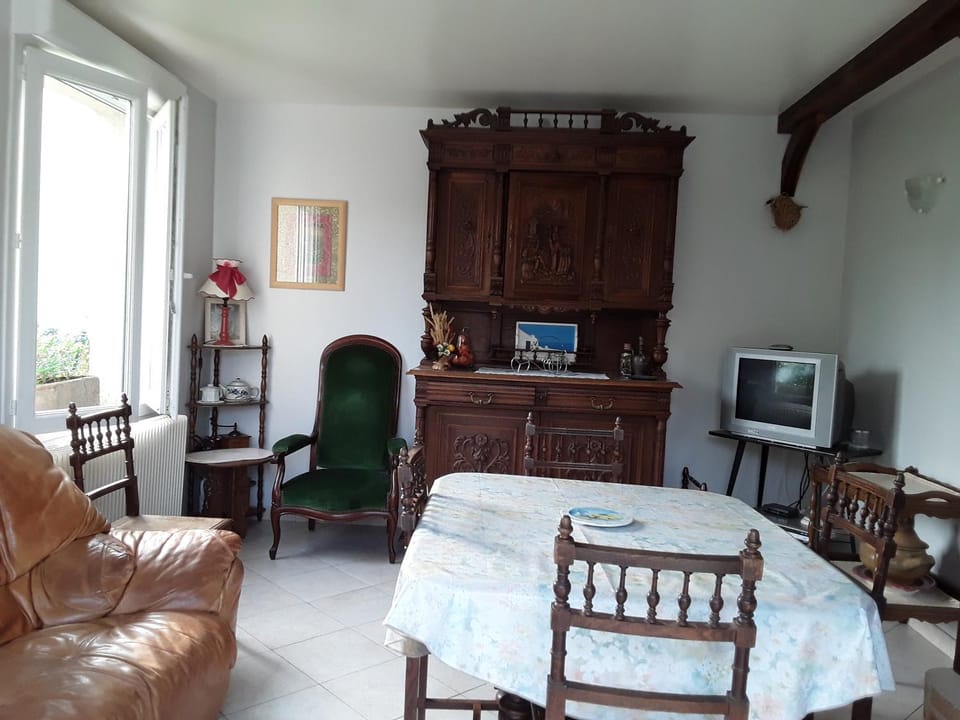 Maison( Clesanie ) House in Normandy
