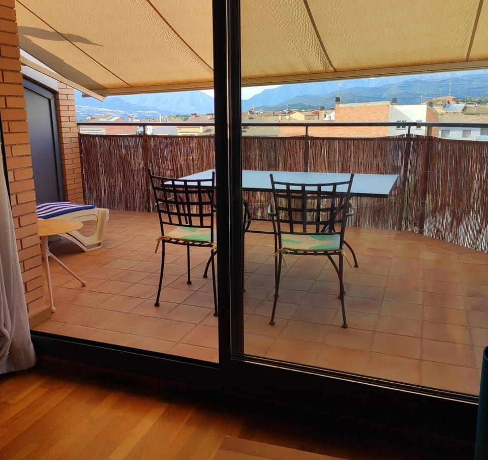 ACOGEDOR ÁTICO DÚPLEX EN TREMP Apartment in Pallars Jussà