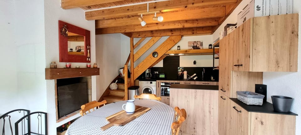 CHALET DUPLEX - TERRASSE - VUE MONTAGNE - WIFI Chalet in Aragon