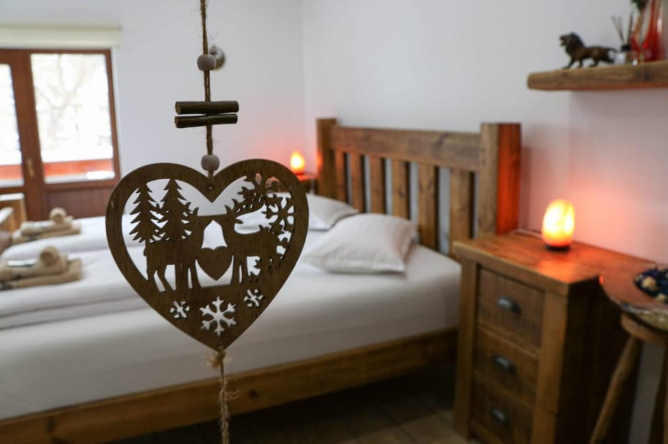 Casa de oaspeti Kinga's Crown Bed and Breakfast in Brașov County
