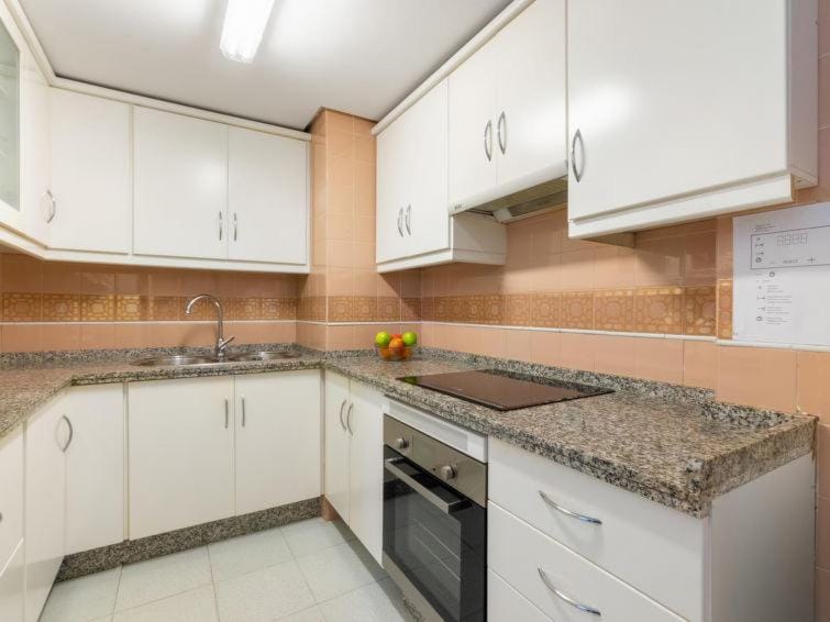 Kitchen or kitchenette, minibar, pet friendly, stove