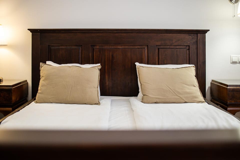 Central Budapest Apartment in Historical Building With Free Private Parking Apartment in Budapest