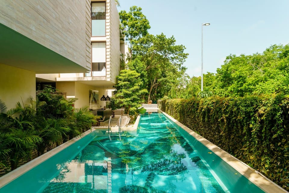 Swimming pool