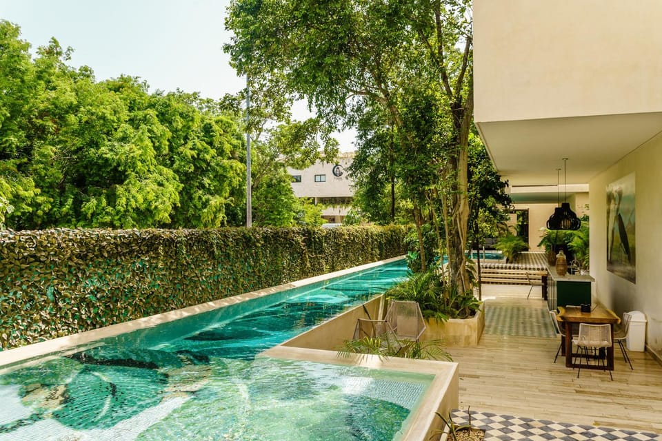 Swimming pool