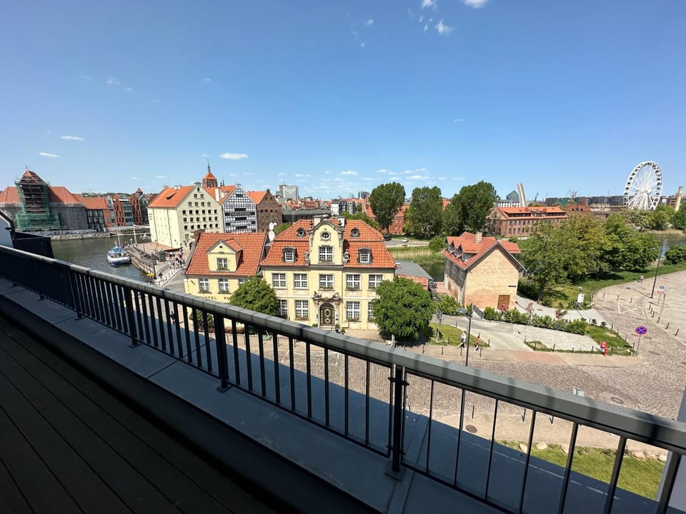 Nearby landmark, City view, Landmark view, River view
