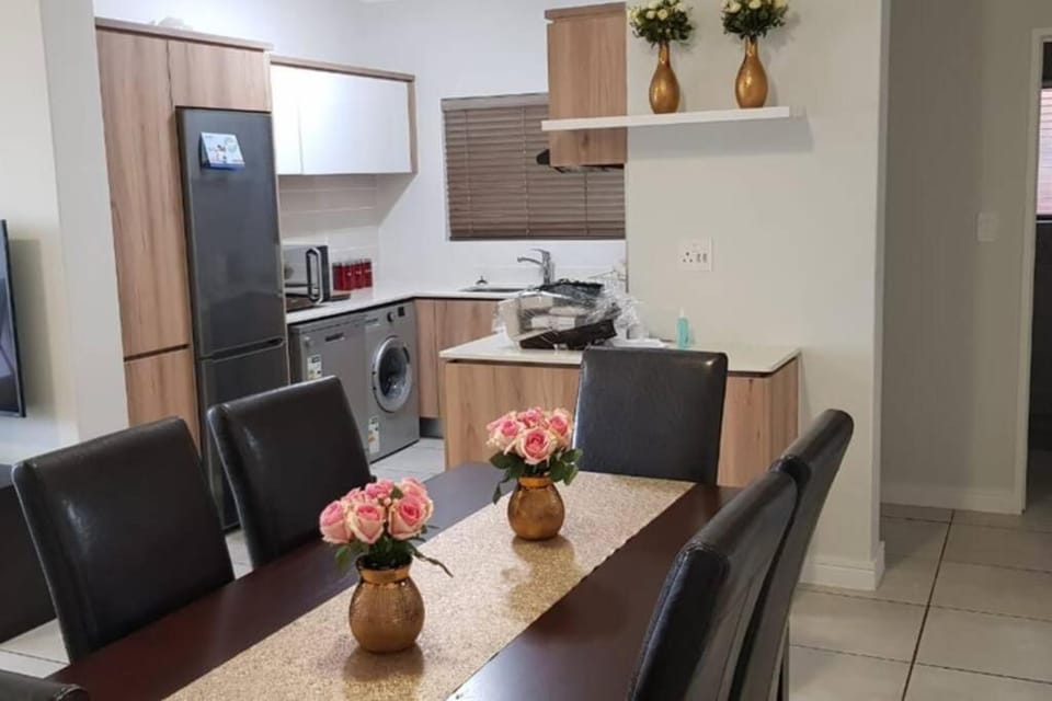 Blyde 3 bed Lagoon View Apartment Apartment in Pretoria