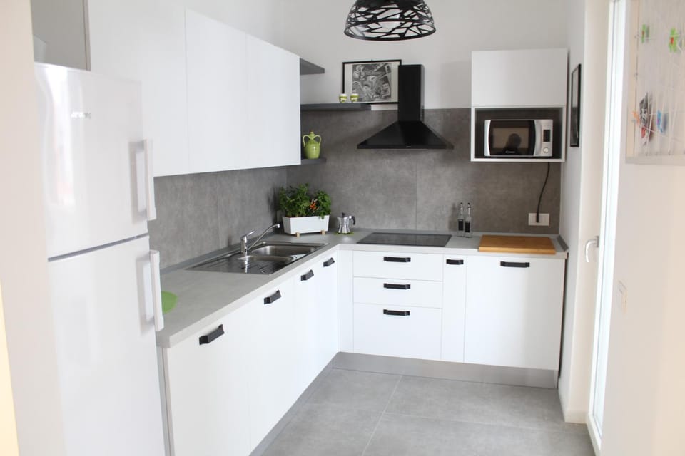 Kitchen or kitchenette, Kitchen or kitchenette