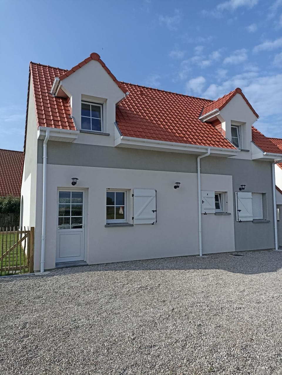Facade/entrance